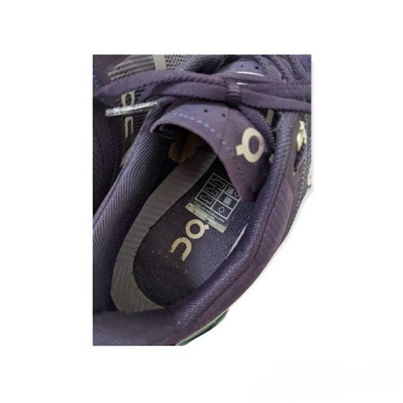 ON Cloudflow V2 Running Shoes Size 6 - Picture 3 of 6